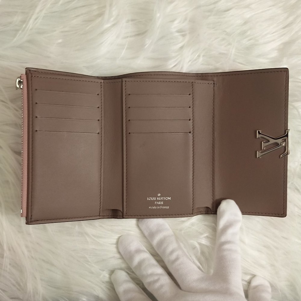 SOLD SOLD!Brand New! LV Capucines Trifold Compact Wallet Magnolia Pink (Full In) - Picture 7 of 10